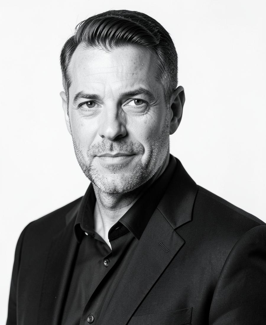 Portrait of Julian Quari, co-founder and interior architect of Maison Quari Vera